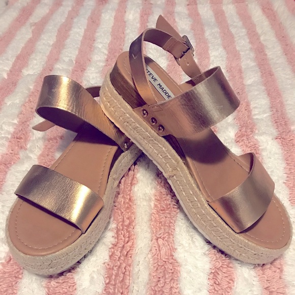 Steve Madden Shoes - NEW PRICE....Steve Madden Catia Wedge Sandal